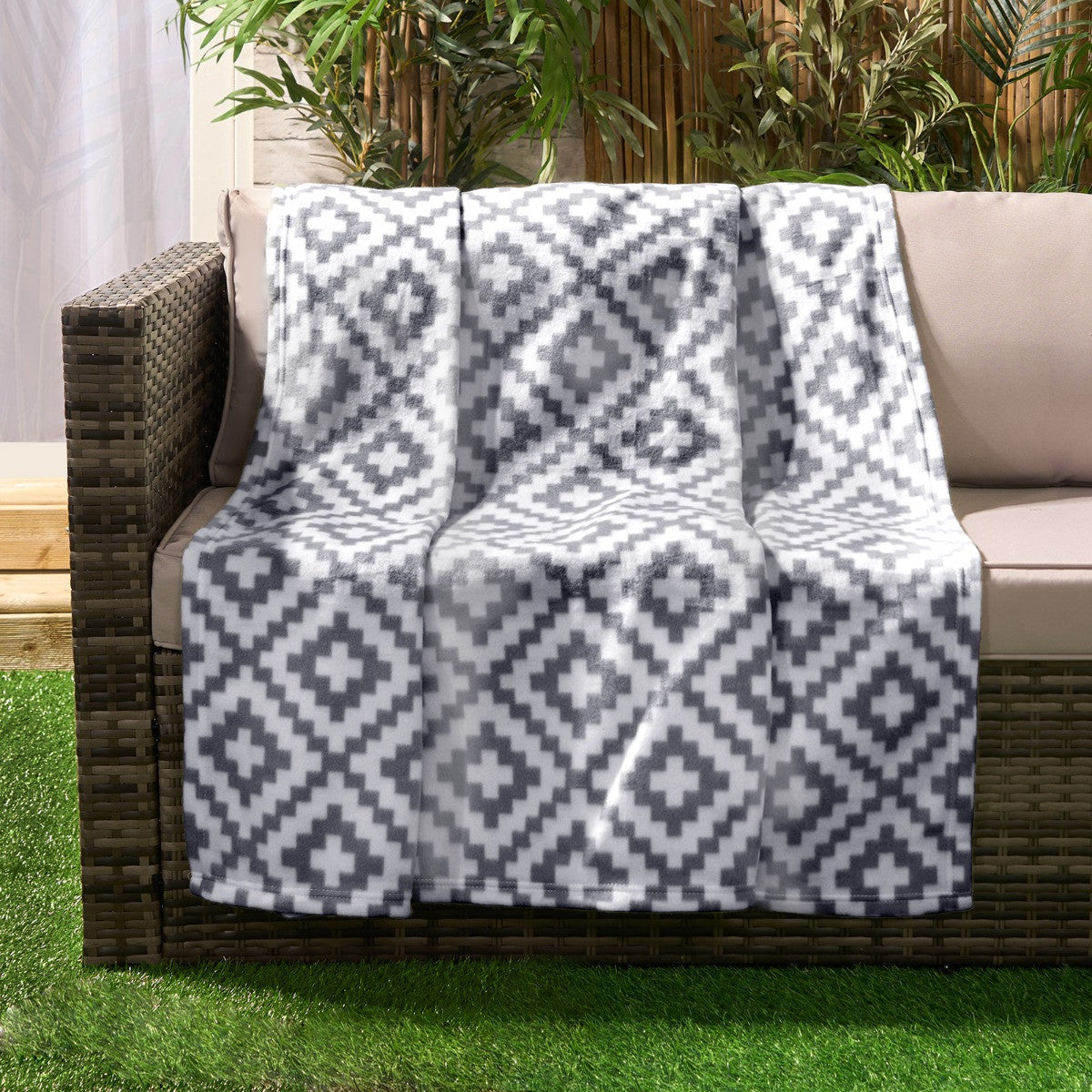 geometric fleece throw blanket modern monochrome design for sofa bed or travel
