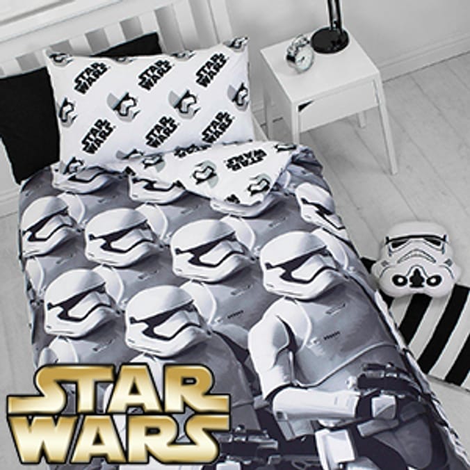 Disney Star Wars Stormtrooper reversible children’s single duvet cover set featuring Stormtroopers from Star Wars The Force Awakens